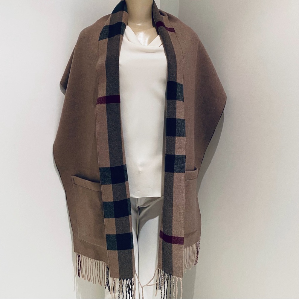 BURBERRY HELENE REVERSIBLE CASHMERE BLEND WRAP / SCARF. - Picture 5 of 14